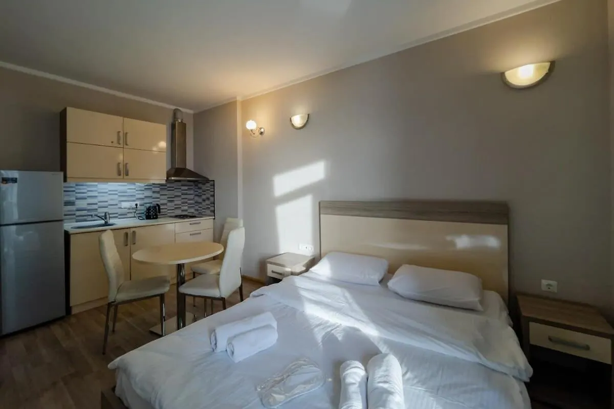 Cozy Apt In New Batumi
